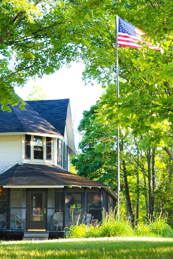 Mill Pond Inn Northport Экстерьер фото